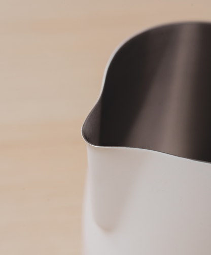 COFFEE NOW x WPM 15OZ NON-SLIP HANDLELESS COCONUT WHITE MILK PITCHER