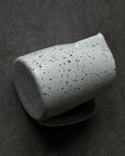 NEW: WPM 15OZ ROUND SPOUT PITCHER - LUDAOQIANG - GREEN SPLASH