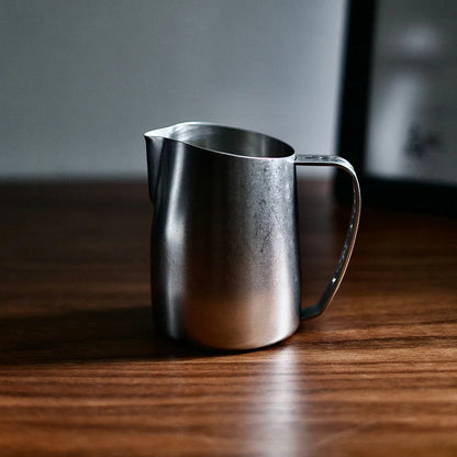 NEW: WPM 15OZ ROUND SPOUT PITCHER - LUDAOQIANG