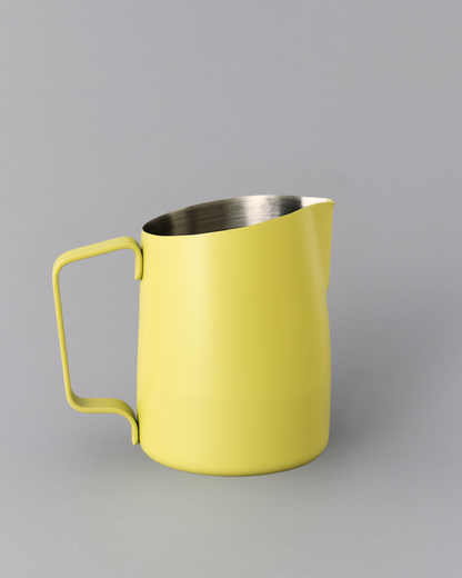 NEW: WPM 15OZ LIME YELLOW PITCHER (ROUND SPOUT)