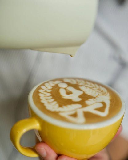 WPM 20OZ COCONUT WHITE COMPETITION PITCHER (LONG SHARP SPOUT)