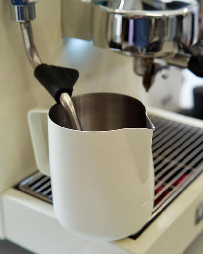 WPM 20OZ COCONUT WHITE COMPETITION PITCHER (LONG SHARP SPOUT)